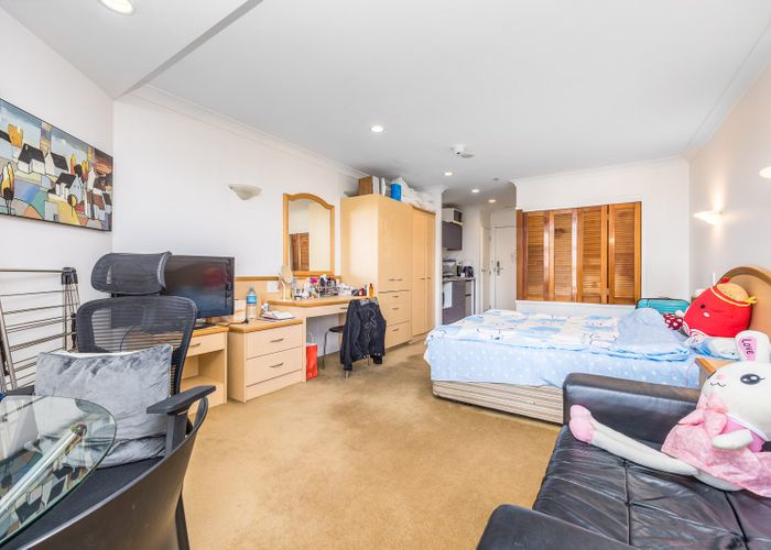 at 3O/100 Greys Avenue, Auckland Central, Auckland