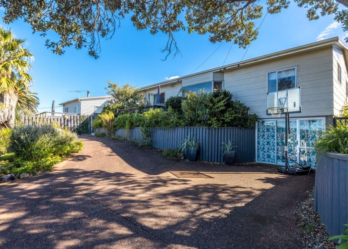  at 17 Wellington Road, Surfdale, Waiheke Island