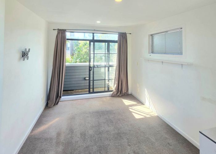  at 34 Saintly Lane, Avondale, Auckland City, Auckland