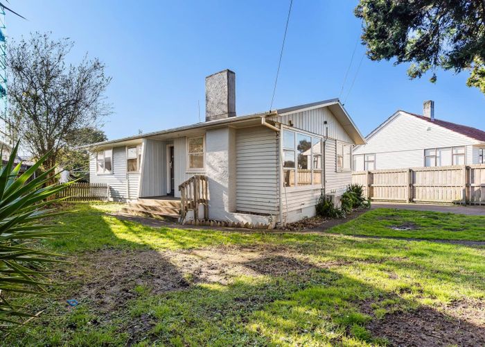  at 11 Evelyn Street, Papatoetoe, Manukau City, Auckland