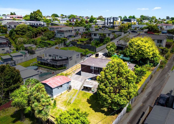  at 30 Waimumu Road, Massey, Auckland