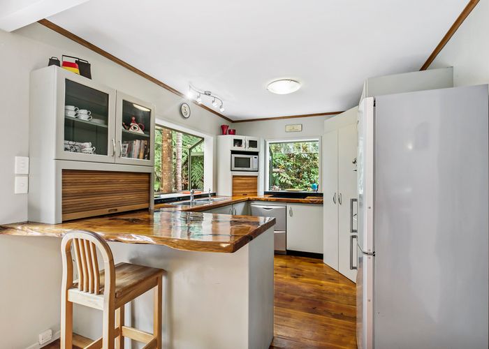  at 68 Crows Road, Swanson, Auckland