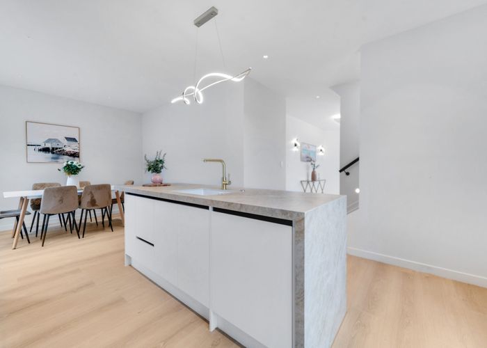  at 4 Barrie Avenue, Papatoetoe, Manukau City, Auckland