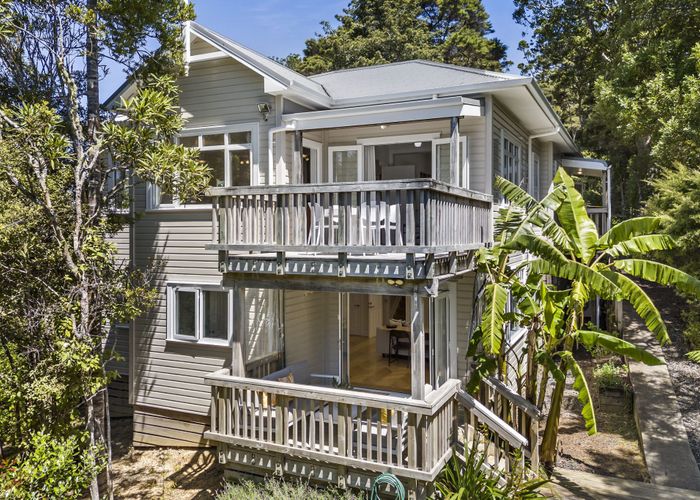  at 4 Kereru Grove, Greenhithe, North Shore City, Auckland