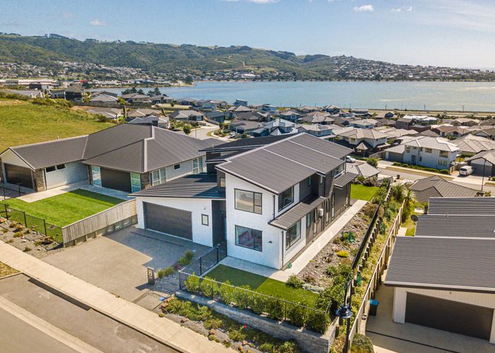 Free property data for 22 Waitaria Terrace, Aotea, Porirua homes.co.nz