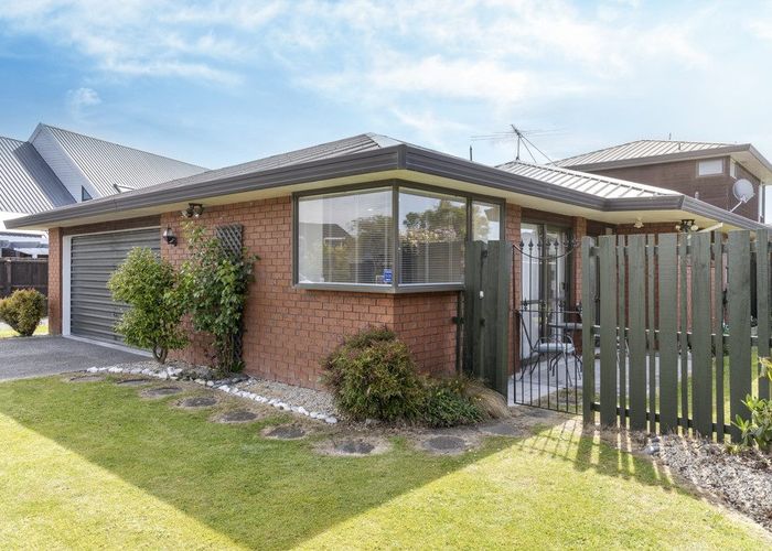  at 1/19 Arkwright Place, Halswell, Christchurch
