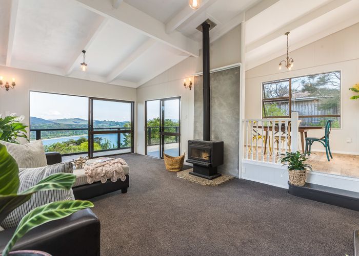  at 6 Bella Vista Road, Ōmiha, Waiheke Island