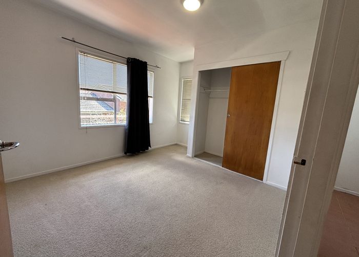  at 1/6 Eden View Road, Sandringham, Auckland