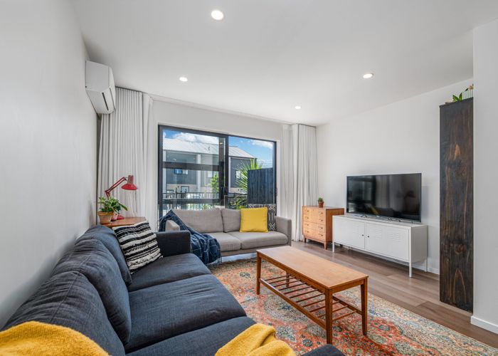  at 4 Jabuka Street, Glen Eden, Waitakere City, Auckland