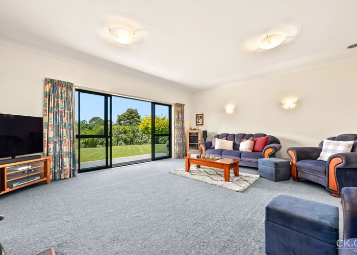  at 8a Garrett Place, Riverstone Terraces, Upper Hutt, Wellington