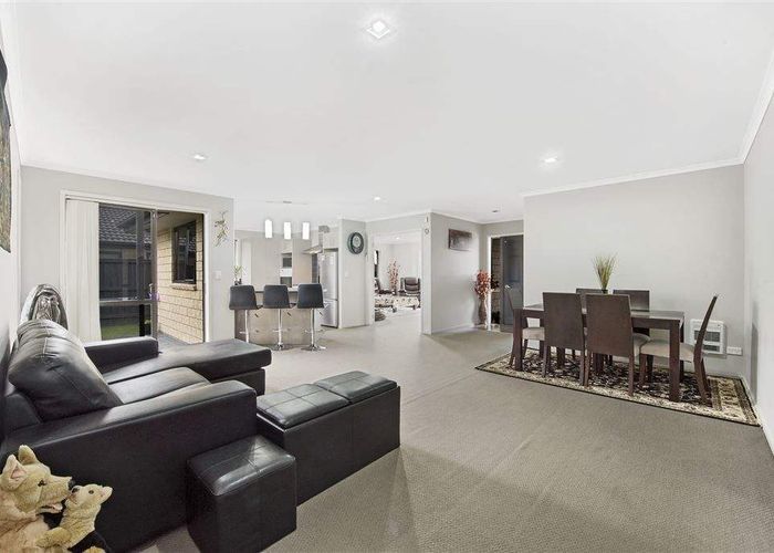  at 45 Thomas Road, Huntington, Hamilton