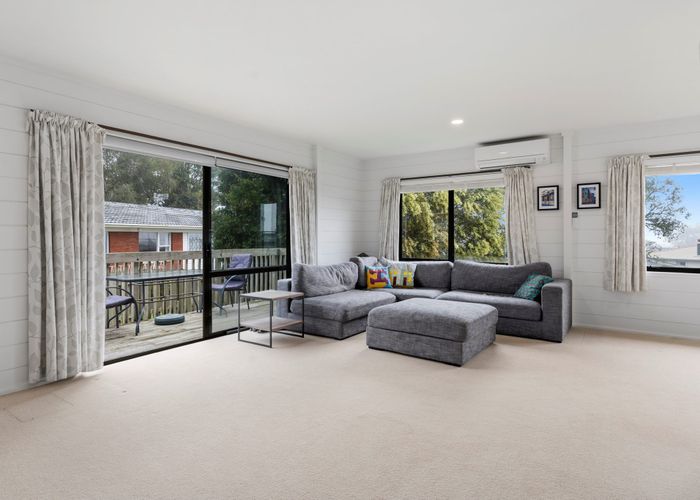  at 3A Hatherlow Street, Glenfield, Auckland