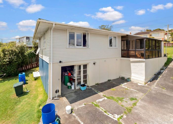  at 172 Methuen Road, New Windsor, Auckland