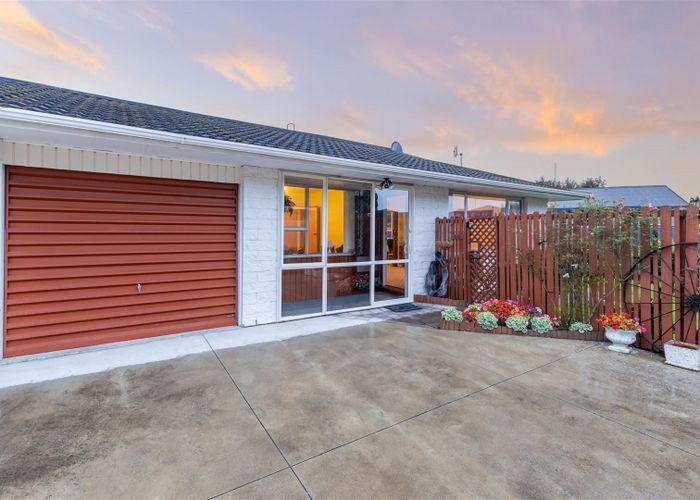  at 2/31 Mecca Place, Linwood, Christchurch