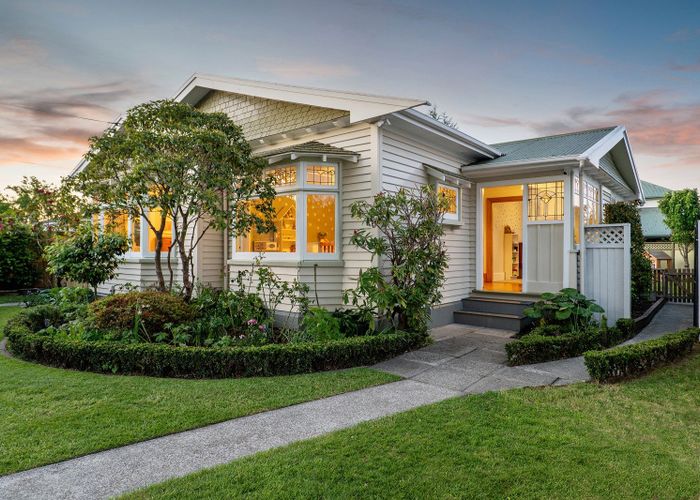  at 173 Centaurus Road, St. Martins, Christchurch City, Canterbury