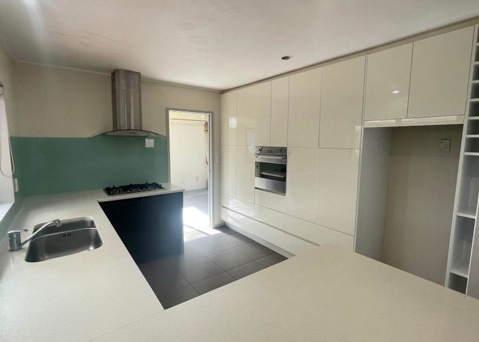  at 9 Drysdale Place, Somerville, Manukau City, Auckland