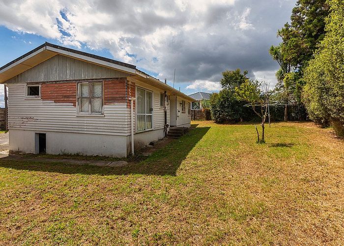  at 54 St Leonards Road, Kelston, Waitakere City, Auckland