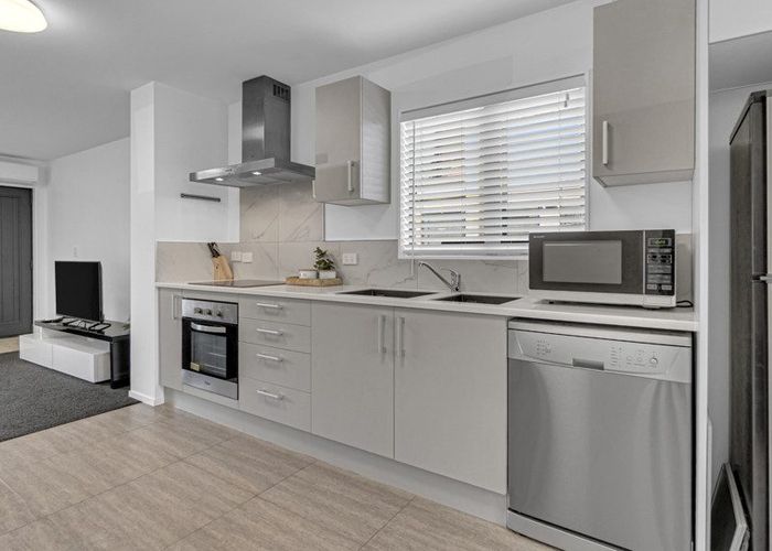  at 8/116 Stanmore Road, Linwood, Christchurch City, Canterbury