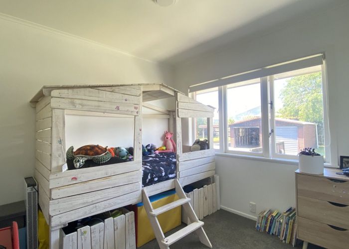  at 3/6 Corrella Road, Belmont, North Shore City, Auckland