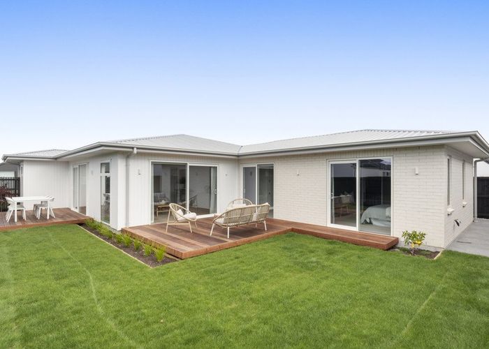  at 30 Oakmill Drive, Casebrook, Christchurch City, Canterbury
