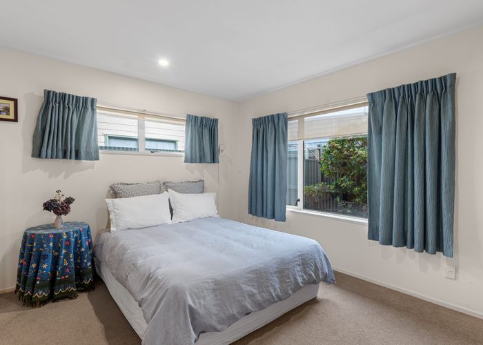  at 2/14 Middlepark Road, Upper Riccarton, Christchurch City, Canterbury