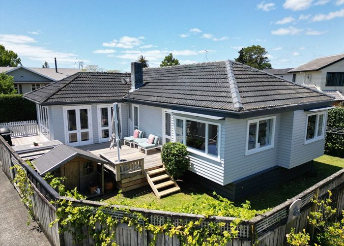  at 15B Pakuranga Road, Pakuranga, Auckland