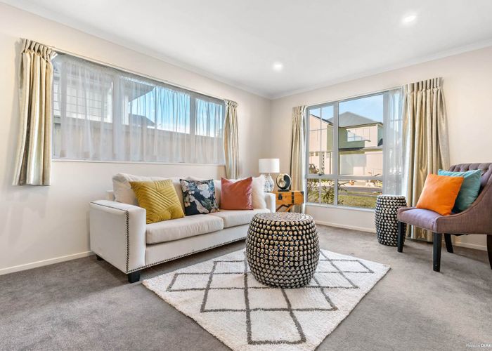  at 12 Shelby Lane, Flat Bush, Auckland