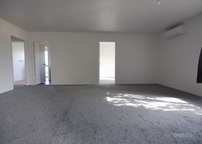  at 46 Hindmarsh Street, Henderson, Waitakere City, Auckland