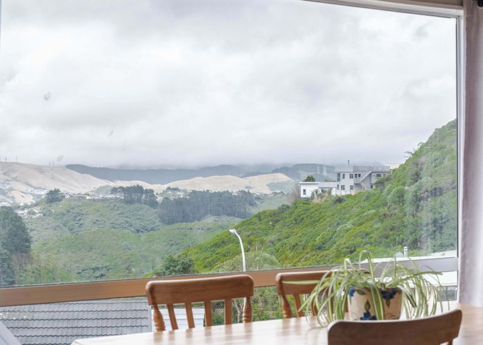  at 52 Colchester Crescent, Newlands, Wellington