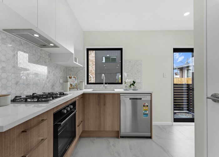  at Lot 4/32 Beaumonts Way, Manurewa, Manukau City, Auckland