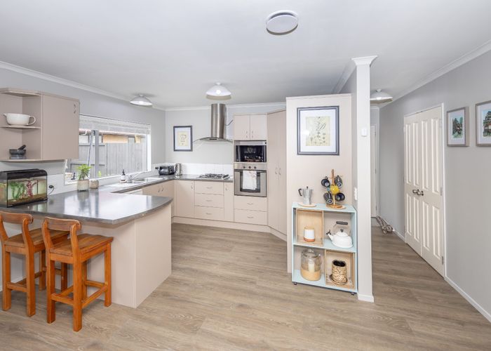  at 1 Rene Way, Huntington, Hamilton
