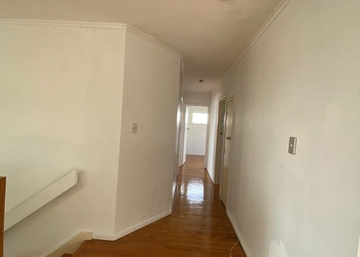  at 840 East Coast Road, Browns Bay, North Shore City, Auckland