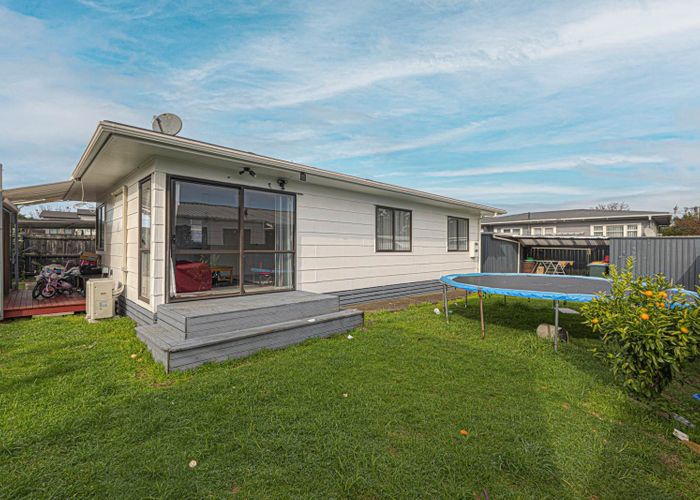  at 2/30 Gloucester Road, Manurewa, Manukau City, Auckland