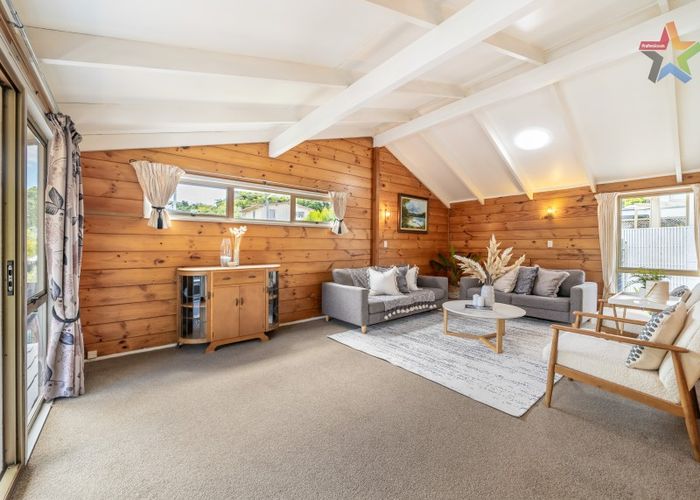  at 8 Chestnut Grove, Maungaraki, Lower Hutt