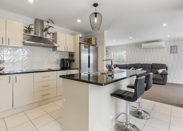  at 3 Andara Close, Albany, North Shore City, Auckland