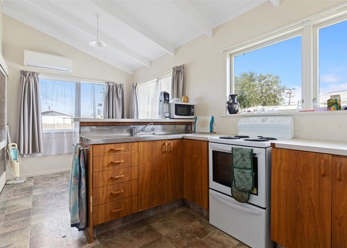 at 1 Lilac Street, Melville, Hamilton