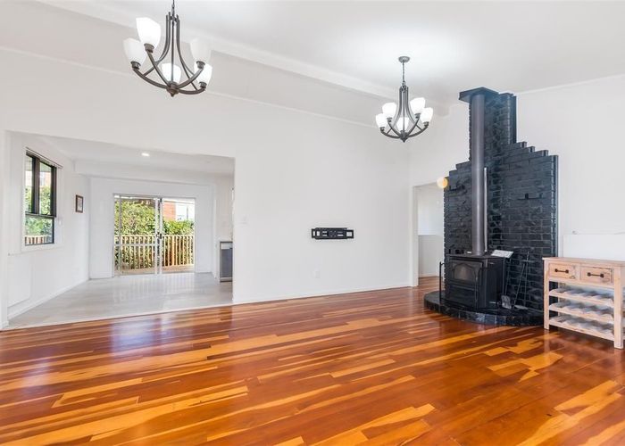  at 40 Acacia Road, Torbay, Auckland