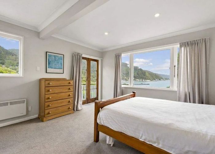  at 15 Ferry Road, Days Bay, Lower Hutt