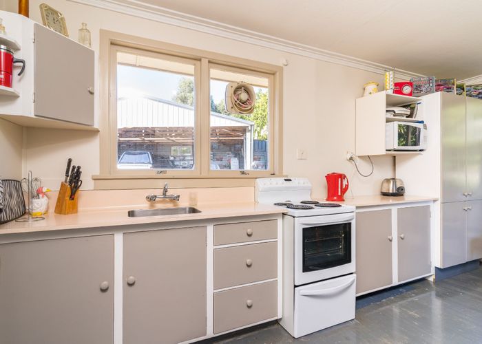 at 32 Dovecote Avenue, Corstorphine, Dunedin