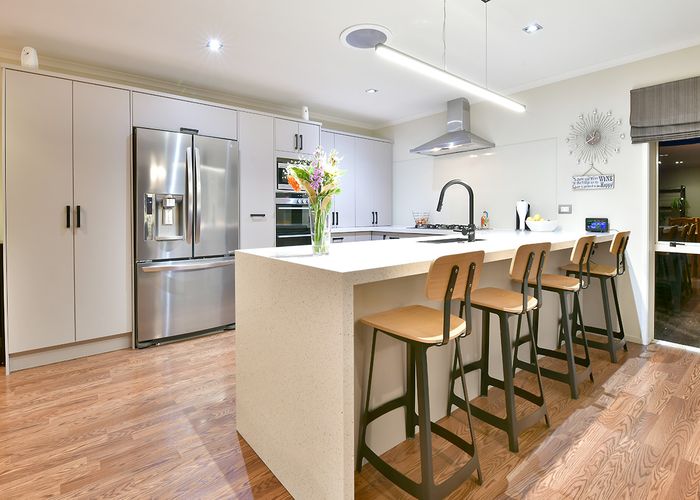  at 6 Raabia Close, Parakai, Helensville