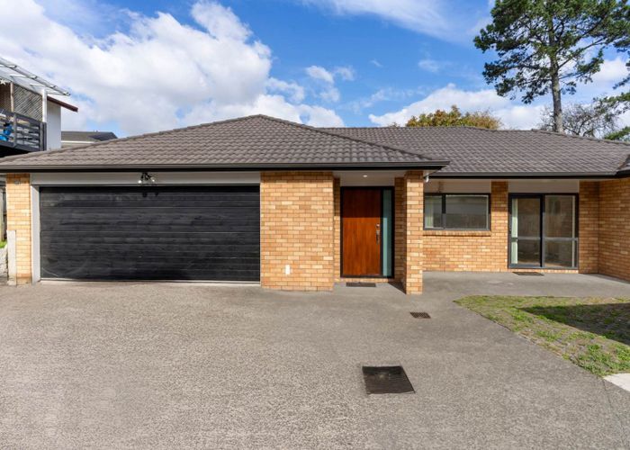  at 20A Bel Air Drive, Hillsborough, Auckland
