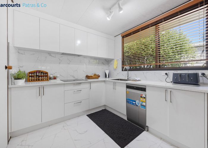  at 2/9 Portage Road, Mount Wellington, Auckland City, Auckland