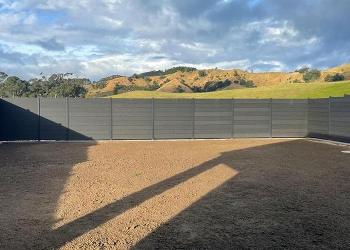  at 25 Ferndale Drive, Kawakawa Bay, Manukau City, Auckland