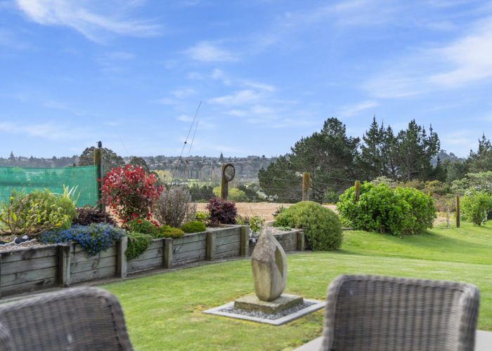  at 8 Barron Way, Ohauiti, Tauranga