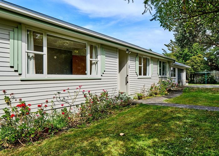  at 5A Whitehouse Road, Titahi Bay, Porirua