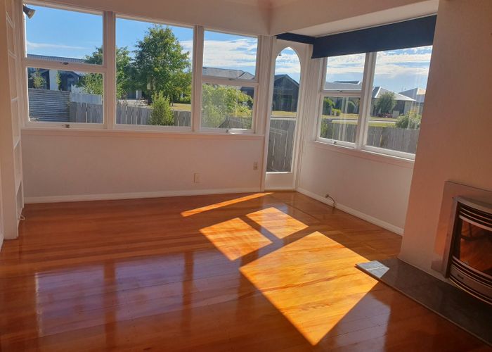  at 6 McNicol Crescent, Allenton, Ashburton