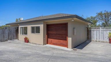  at 1/20 Lyttelton Avenue, Forrest Hill, Auckland