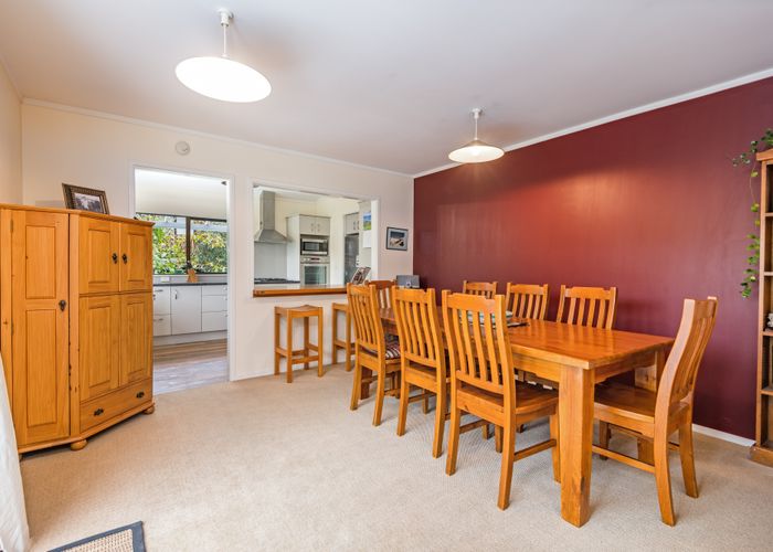  at 32 Springdale Grove, Fitzherbert, Palmerston North