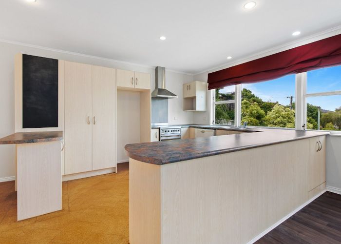  at 12 Webb Place, Forrest Hill, North Shore City, Auckland