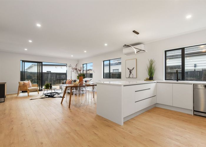  at 9 Couldsack Avenue, Chartwell, Hamilton